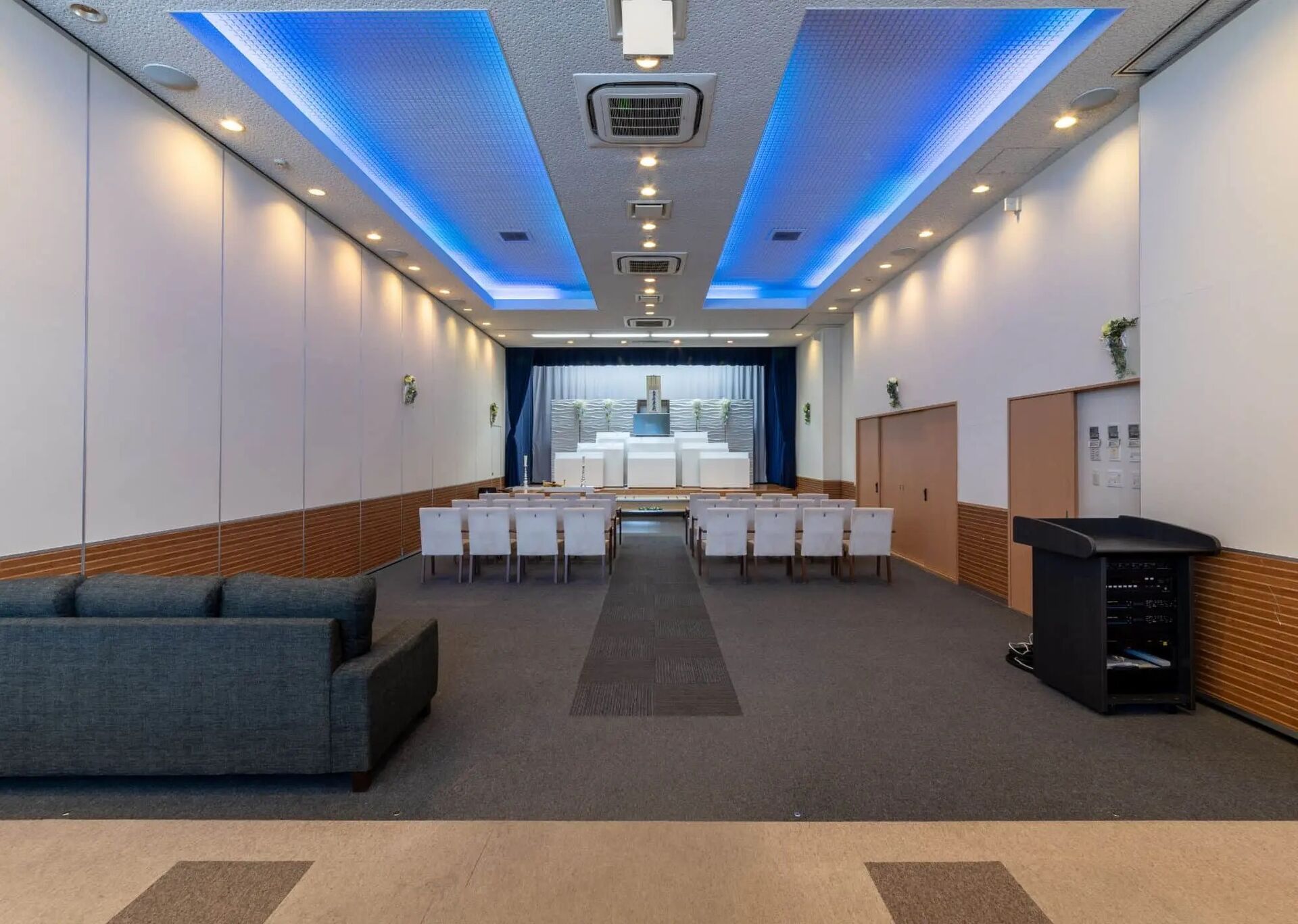 imgi_10_hall04